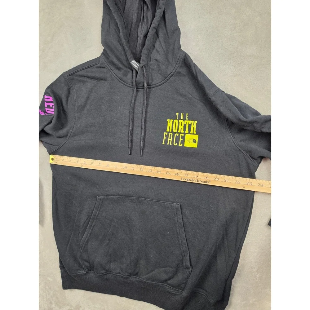 The North Face Hoodie Mens Large Black Never Stop Exploring Graphic Sweatshirt